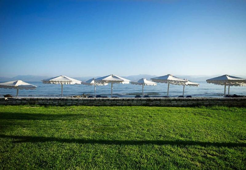 Roda Beach Resort & Spa ภายนอก รูปภาพ