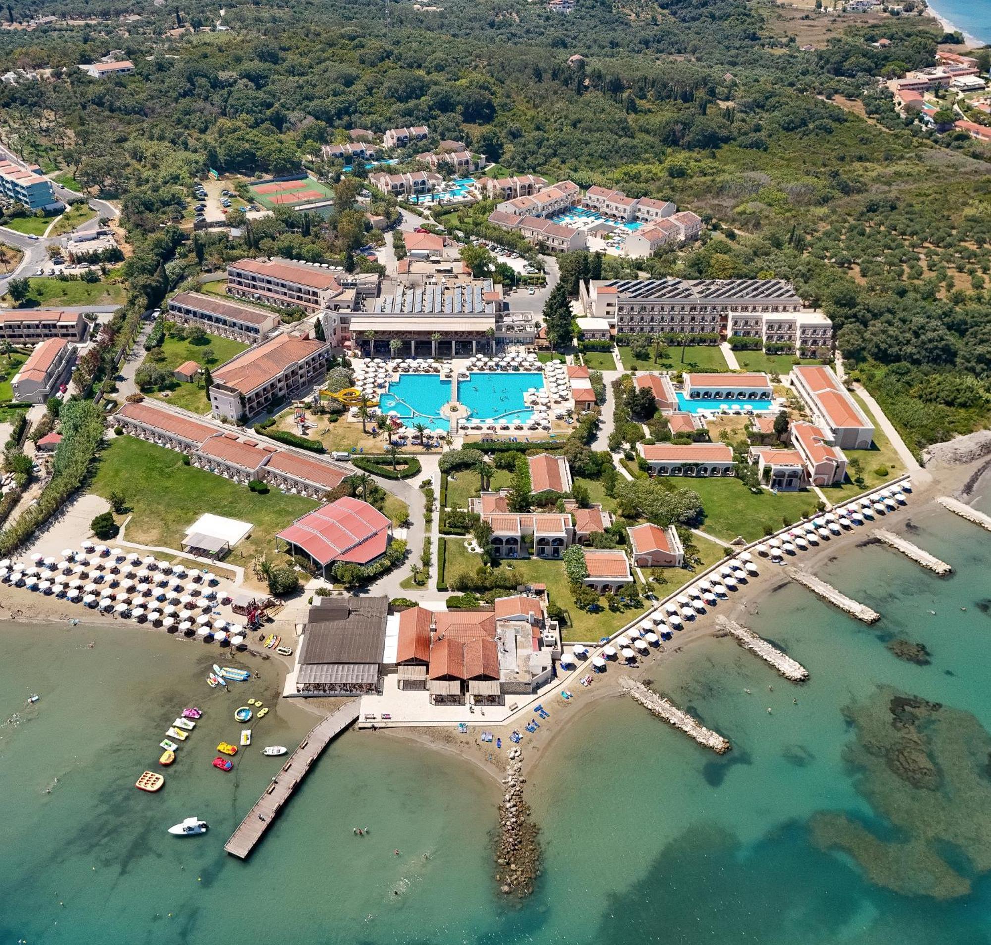 Roda Beach Resort & Spa ภายนอก รูปภาพ